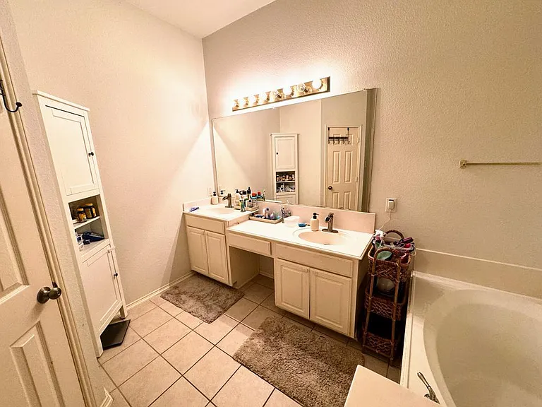 4452 Riptide Ln — Photo 17