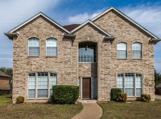1923 Wandering Way Trl, Desoto, TX 75115