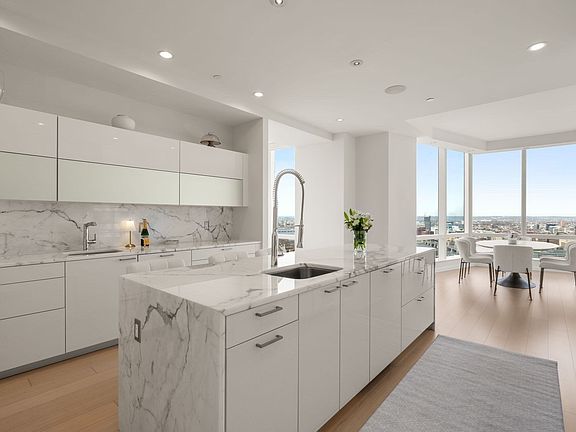5th image of 1 Franklin St #4602