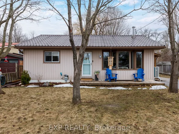 678 Rose Ln, Innisfil, ON L9S 2H5