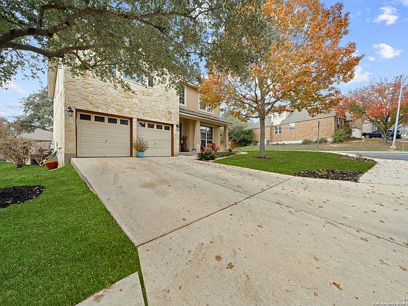 2nd image of 1222 Ganahl Ct