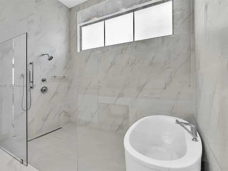 5765 SW 104th Ter — Photo 17