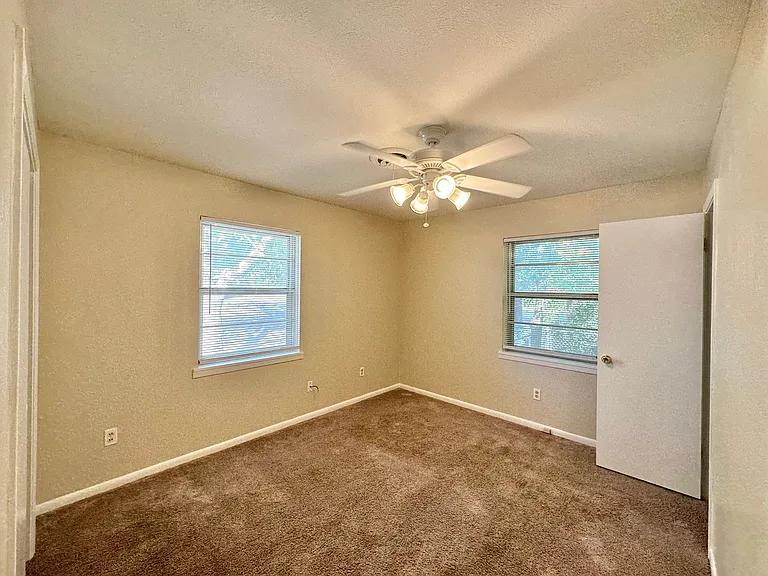 707 W Lincoln Ave — Photo 12