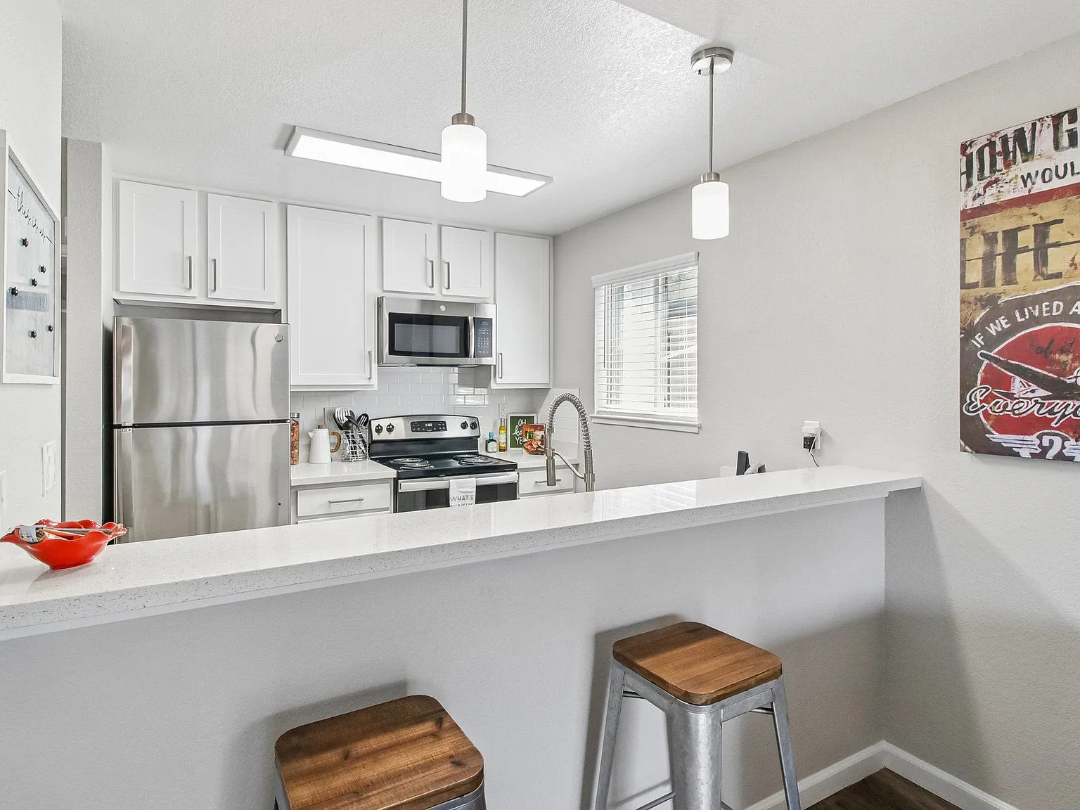 Terra House Apartments — Photo 1