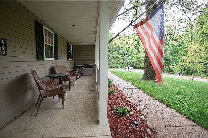 1st image of 3690 Josie Ln