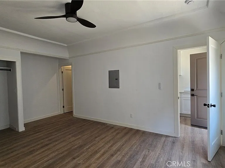 973 N Park Cir #6 — Photo 4