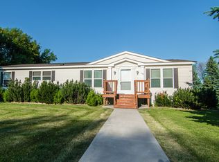 409 Franklin Ave, Larimore, ND 58251