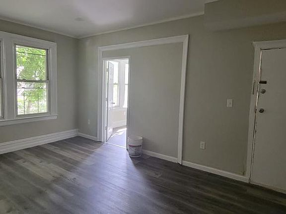 5th image of 214 Chadwick Ave #2R