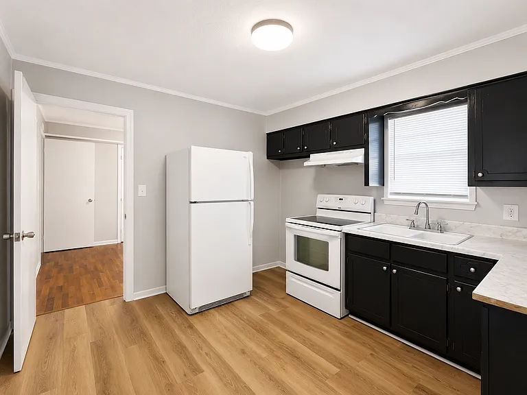 25 Almo Dr — Photo 3