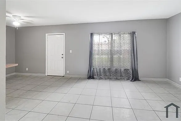 1322 Silverado — Photo 5