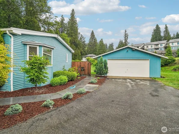 215 105th Avenue E, Edgewood, WA 98372