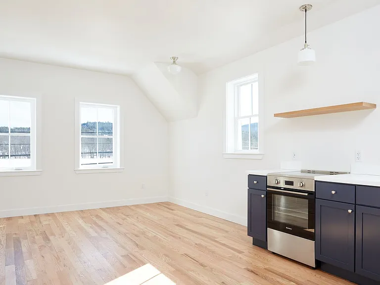 986 Prospect Ave — Photo 32
