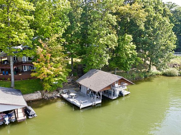 5th image of 3913 Apple Valley Dr
