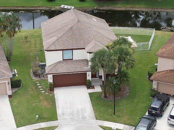 8909 Aubrey Ln
