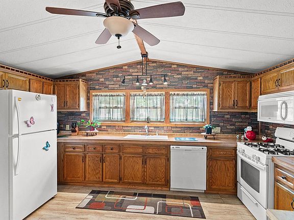 3rd image of 7740 SOUTH PARK ROAD #130