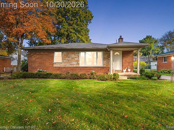 2nd image of 1481 Hazel St
