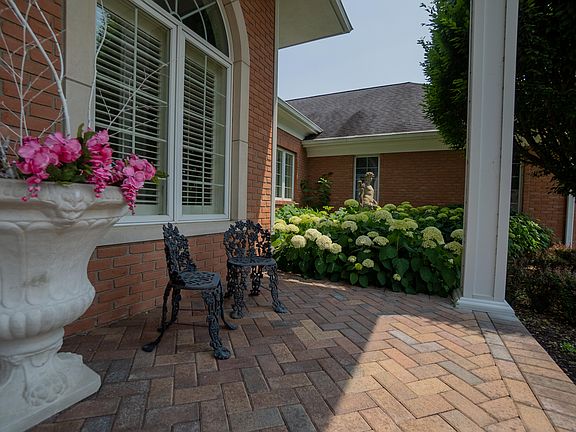5th image of 1148 Ontario Ct