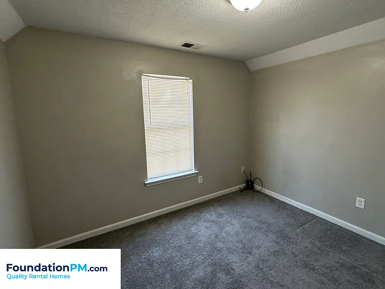 4730 Addington Dr — Photo 4