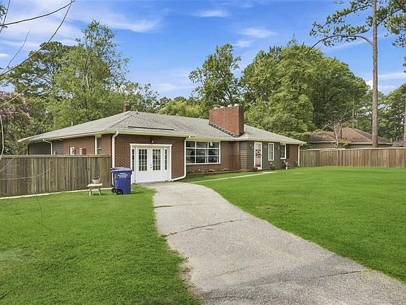 2nd image of 2105 Sterling Point Dr
