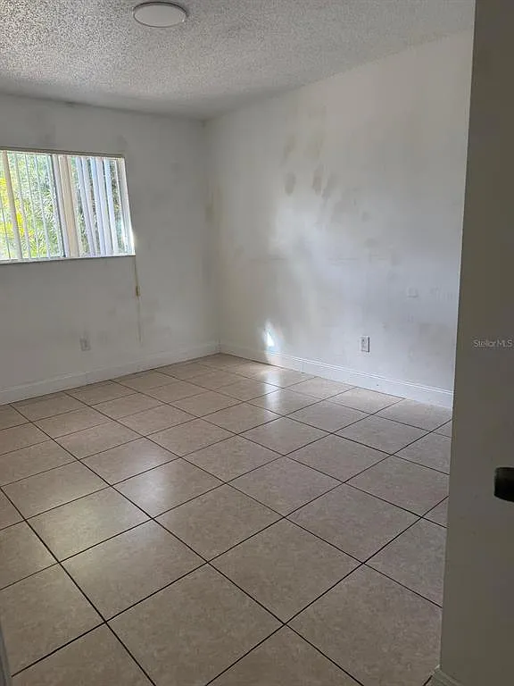 3 bed, 2.0 bath, 1140 sqft, $1,550 — Photo 4