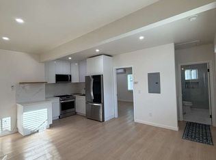 18924 Vose St, Reseda, CA 91335