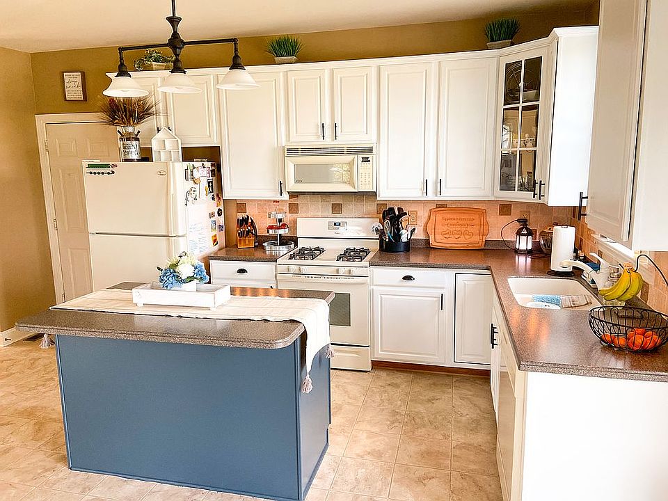 2nd image of 2210 Stoney Valley Dr