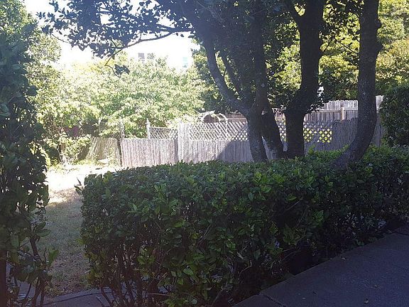 4th image of 27 14th Ave