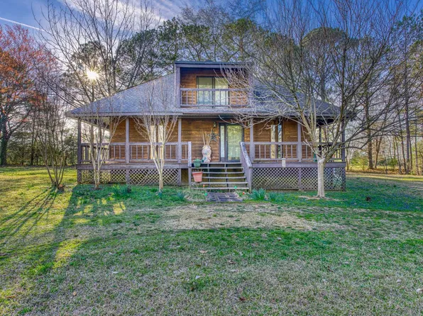 235 Laura Ln, Florence, AL 35633