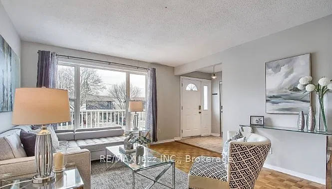 3 bed, $2,595 — Photo 2