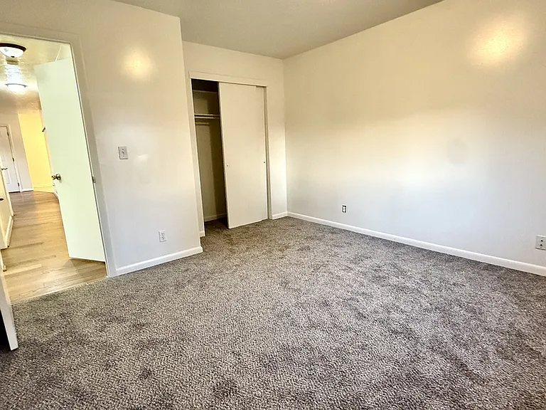 966 S Glendale St — Photo 18