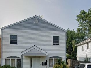 25611 58th Ave, Flushing, NY 11362