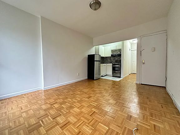 3rd image of 138 W 133rd St #2A