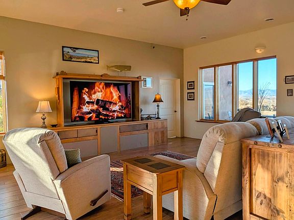 2nd image of 22 Lookout Point Dr