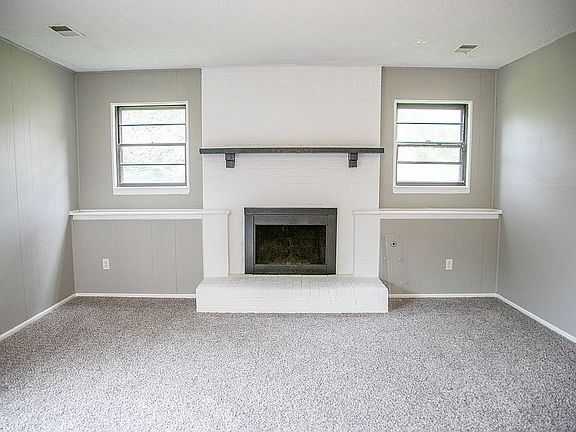 4th image of 1609 NW Winchester Pl