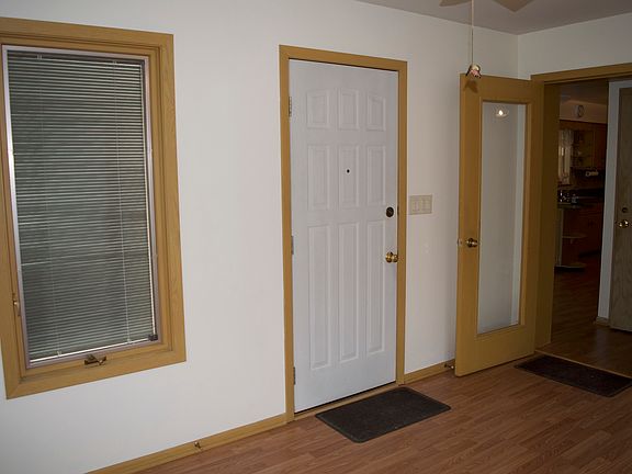 3rd image of 4935 N Newland Ave