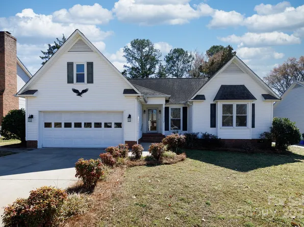 2129 Belle Chase Dr, Rock Hill, SC 29732