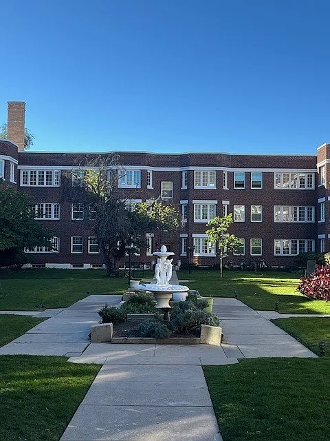 Broadway Apartments