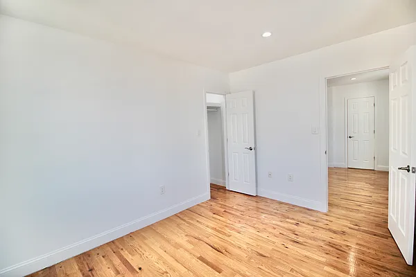 Rented by Hagstrom Management Inc | media 20