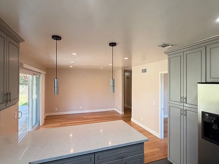 927 Redlen Ave — Photo 24