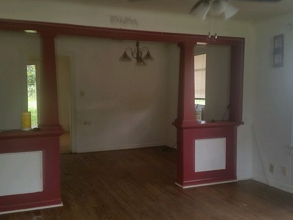3rd image of 1690 Montrose St