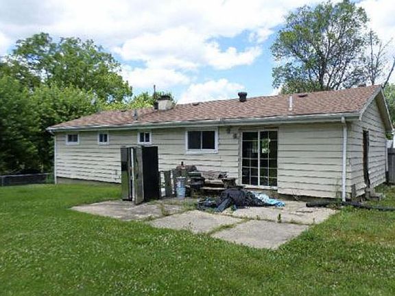 2nd image of 5855 Lynn St