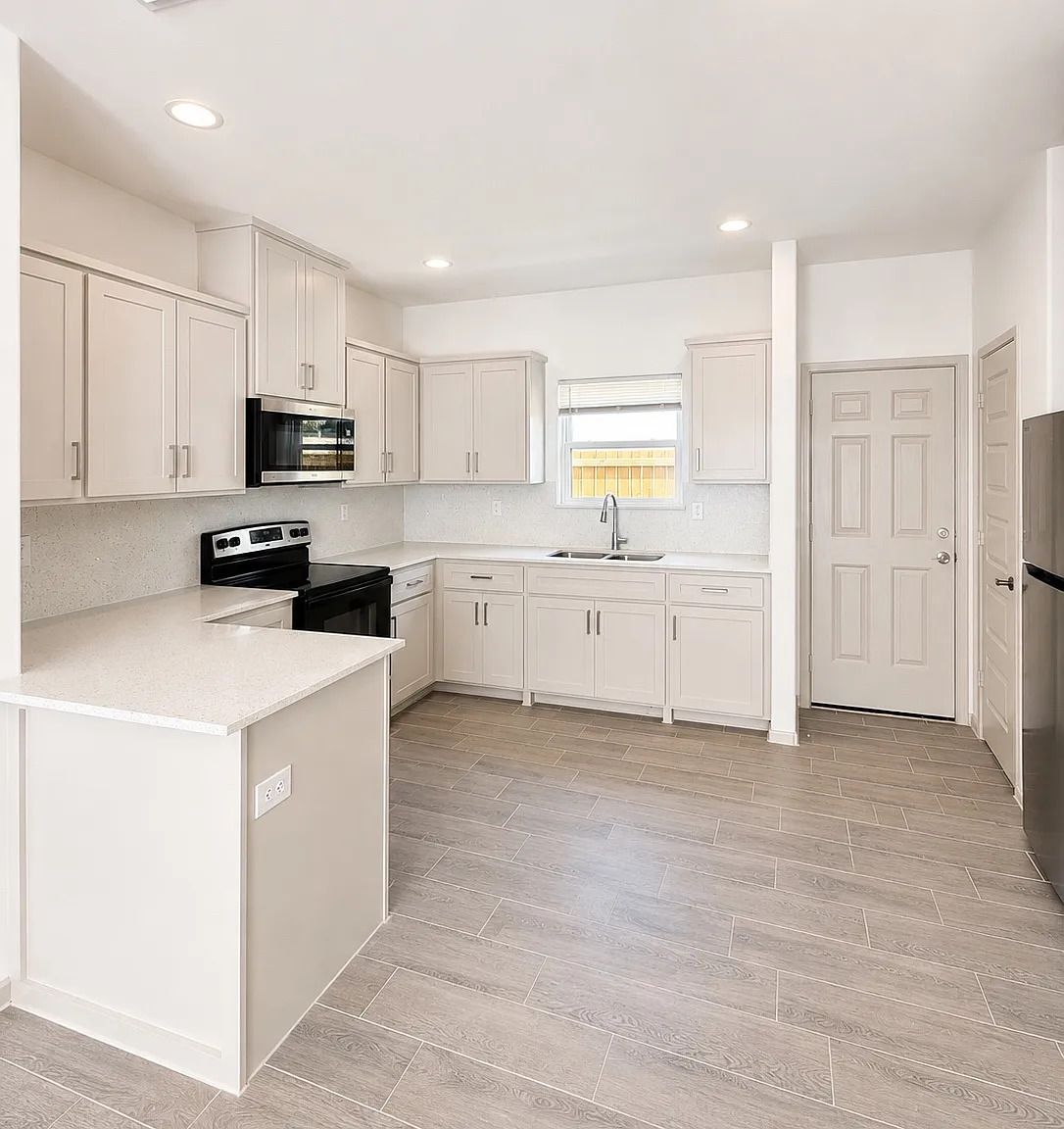 3 bed, 1118 sqft, $1,225 — Photo 3