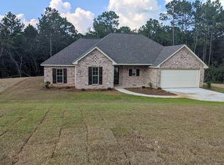 12 Forest Ridge Dr, Petal, MS 39465