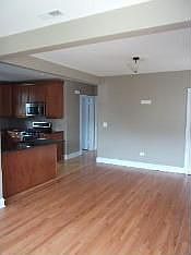 3rd image of 1218 N Lombard Ave