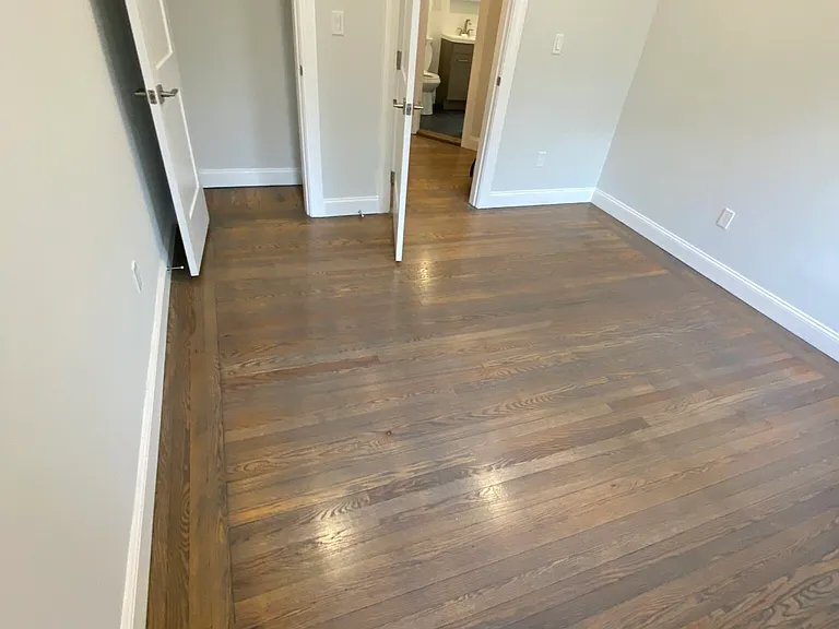 32 Queensberry St #9 — Photo 9