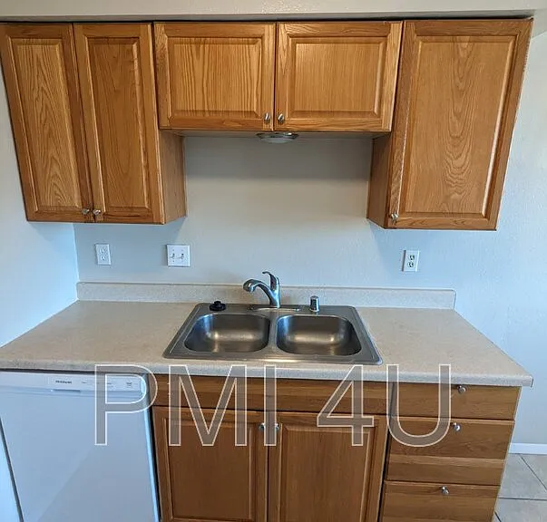 12409 Manitoba Dr NE #B — Photo 27