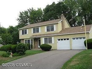 312 McGuire Park Dr photo 1