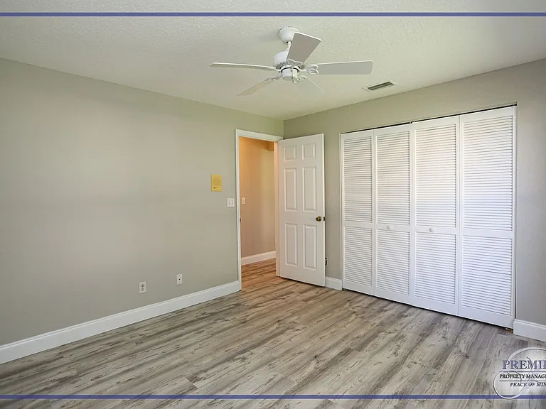 402 Emerald Bay Cir #E7 — Photo 36