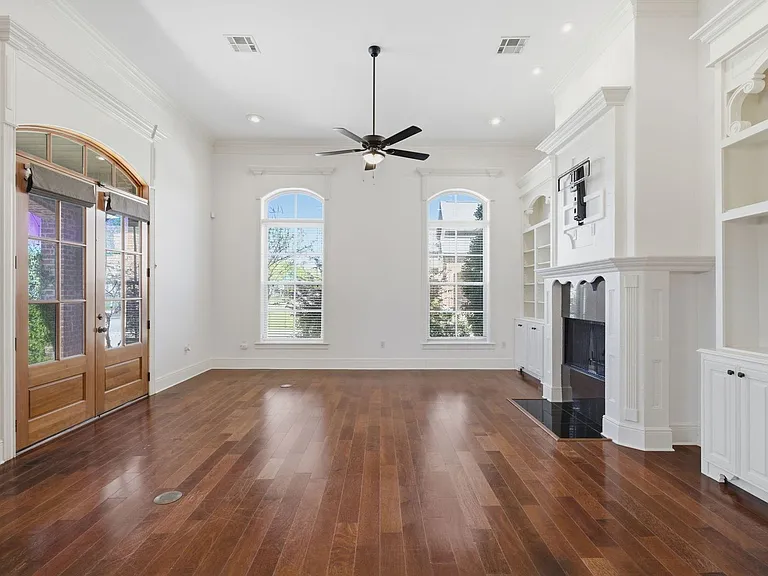 1549 Lacadie Dr — Photo 3
