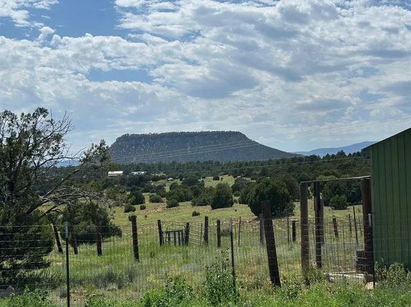 21 Zephyr Dr, Las Vegas, NM 87701